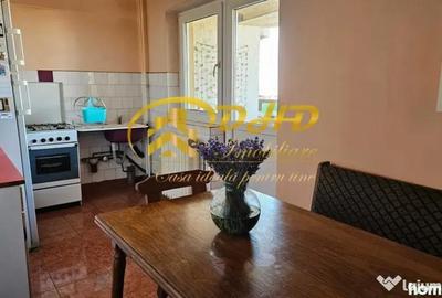 Apartament cu 3 camere decomandat în Central - 3