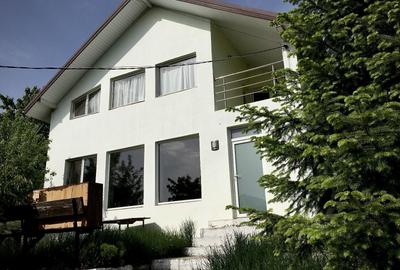 Casă cu 3 camere cu Teren 570 Mp în Tătărași