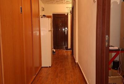 Apartament cu 3 camere decomandat în Rovine - 5