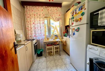 Apartament cu 3 camere decomandat în Titulescu