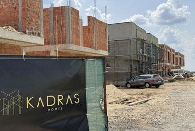 Casă individuală cu 4 camere cu Teren 300 Mp în Tunari - 1