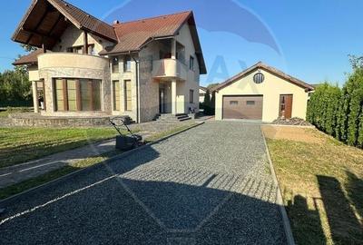 Casă cu 5 camere cu Teren 700 Mp în Central - 19