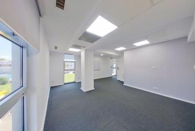 Spațiu comercial, de 38 mp, în Central - 3