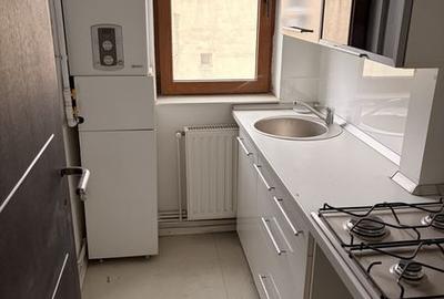 Apartament cu 3 camere decomandat în Central - 1