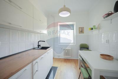 Apartament cu 2 camere semidecomandat, mobilat în Ultracentral
