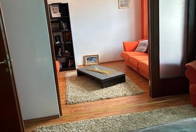 Apartament cu 3 camere decomandat în Capitol - 1