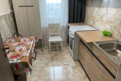 Apartament cu 2 camere decomandat, mobilat în Republicii