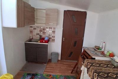Casă cu 1 camere cu Teren 450 Mp în Central