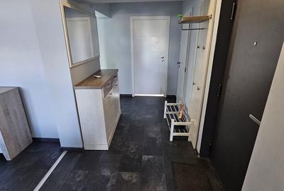 Apartament cu 3 camere decomandat, mobilat în Decebal
