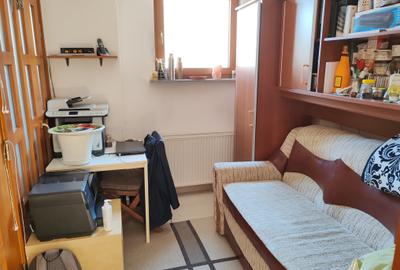 Apartament cu 3 camere semidecomandat în Central - 6