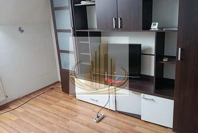 Apartament cu 2 camere semidecomandat în Girocului