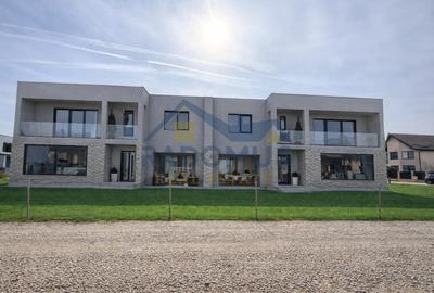 Duplex cu 5 camere cu Canalizare în Păulești - 1