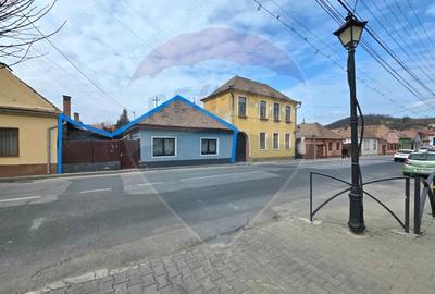 Casă cu 3 camere cu Teren 197 Mp în Central
