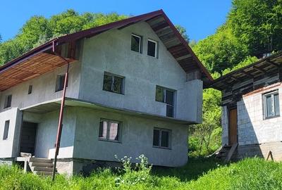 Casă cu 4 camere în Uric - 5
