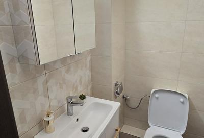 Apartament cu 3 camere decomandat în Găvana