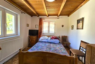 Casă cu 5 camere cu Teren 500 Mp în Moieciu - 6