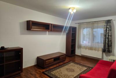 Apartament cu 2 camere decomandat în Nicolina