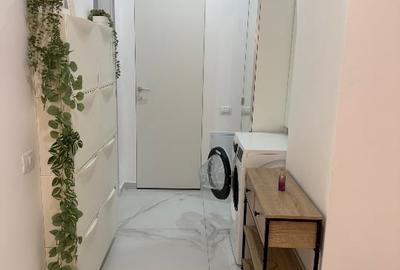 Apartament cu 2 camere semidecomandat, mobilat în Politehnica