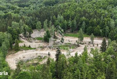 Teren de 18000 mp, în Central - 12