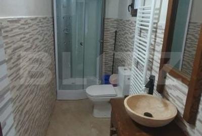 Casă cu 4 camere în Tuțulești