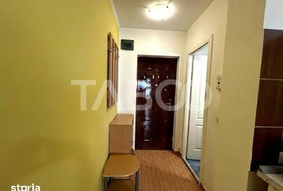 Garsonieră decomandată, mobilată în Est