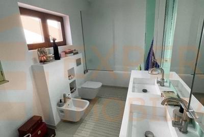 Casă individuală cu 4 camere cu Canalizare în Tuzla - 9