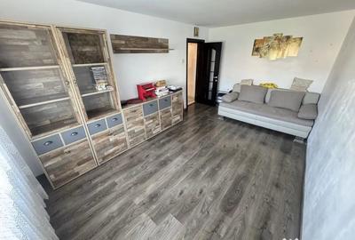 Apartament cu 2 camere decomandat în Km 5