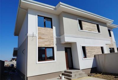 Duplex cu 4 camere cu Canalizare în Moșnița Nouă