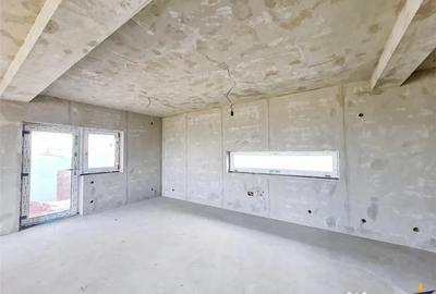 Casă cu 4 camere cu Teren 500 Mp în Sânpetru