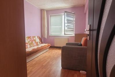 Apartament cu 2 camere decomandat în Bartolomeu