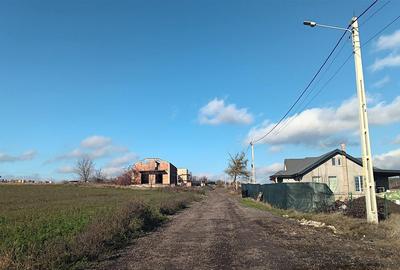 Teren intravilan de 652 mp, în Aroneanu