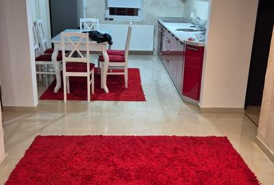 Apartament cu 4 camere decomandat în Central