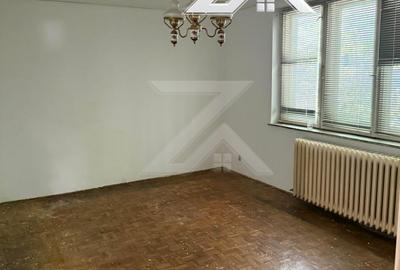 Apartament cu 3 camere semidecomandat în Rovine - 2