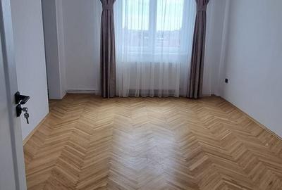 Apartament cu 2 camere decomandat în Ultracentral