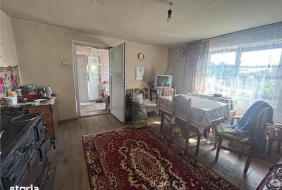 Casă cu 2 camere cu Teren 1500 Mp în Cicârlău