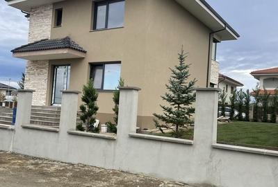Casă cu 4 camere în Dezmir