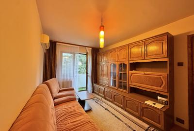 Apartament cu 4 camere semidecomandat, mobilat în Dacia