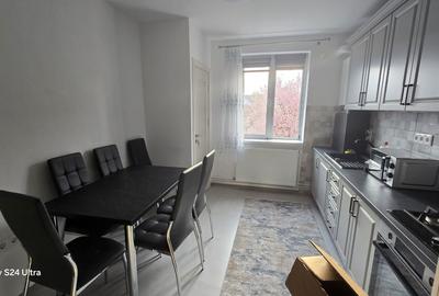 Apartament cu 3 camere semidecomandat în Central - 8