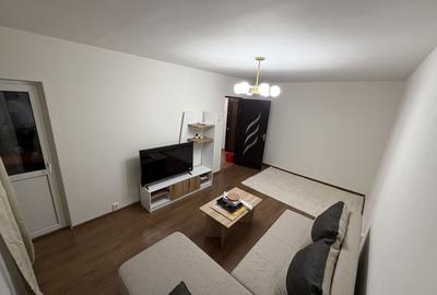 Apartament cu 2 camere decomandat în Titan