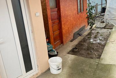 Casă cu 3 camere în Central