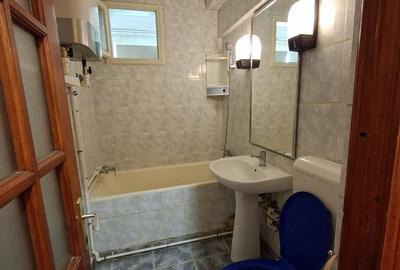 Apartament cu 3 camere semidecomandat, mobilat în Titan - 12