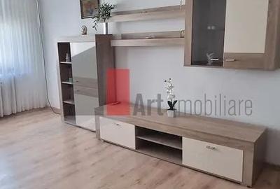 Apartament cu 2 camere decomandat, mobilat în Sebastian