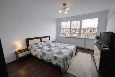 Apartament cu 3 camere semidecomandat în Micro 16 - 4