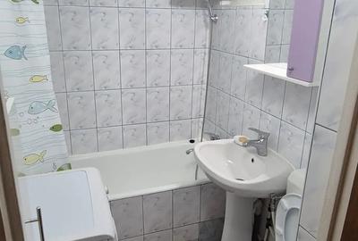 Apartament cu 2 camere semidecomandat în Giurgiului