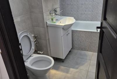 Apartament cu 3 camere decomandat în 1 Mai
