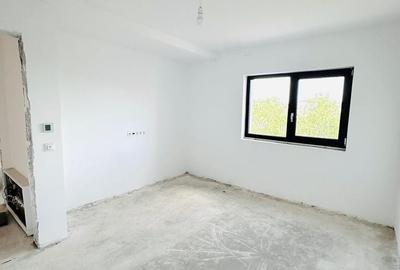Casă cu 4 camere în Urseni