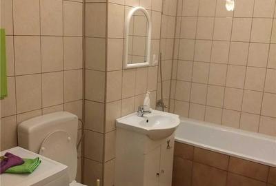 Garsonieră decomandată în Girocului