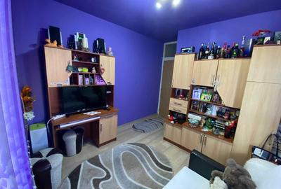 Apartament cu 3 camere decomandat în Tudor - 2