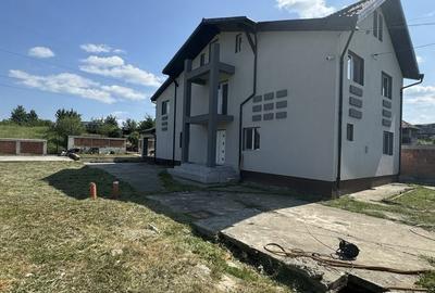 Casă cu 4 camere în Băbeni - 4