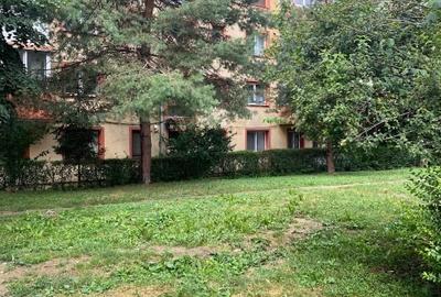 Apartament cu 2 camere semidecomandat, mobilat în Central
